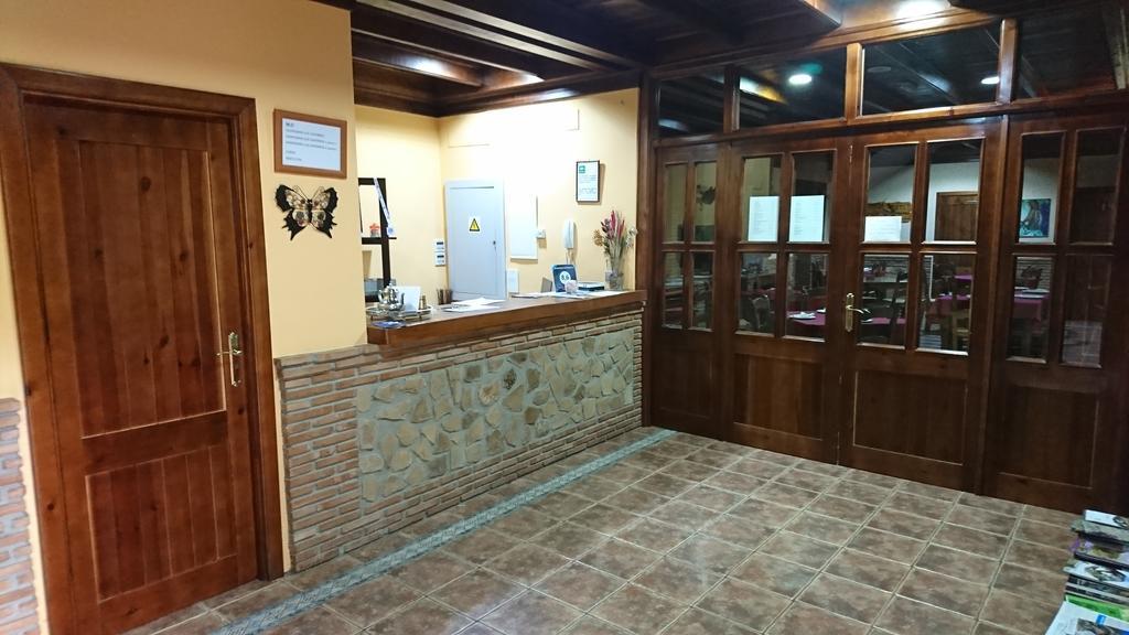 Hospederia Los Cahorros Моначил Екстериор снимка